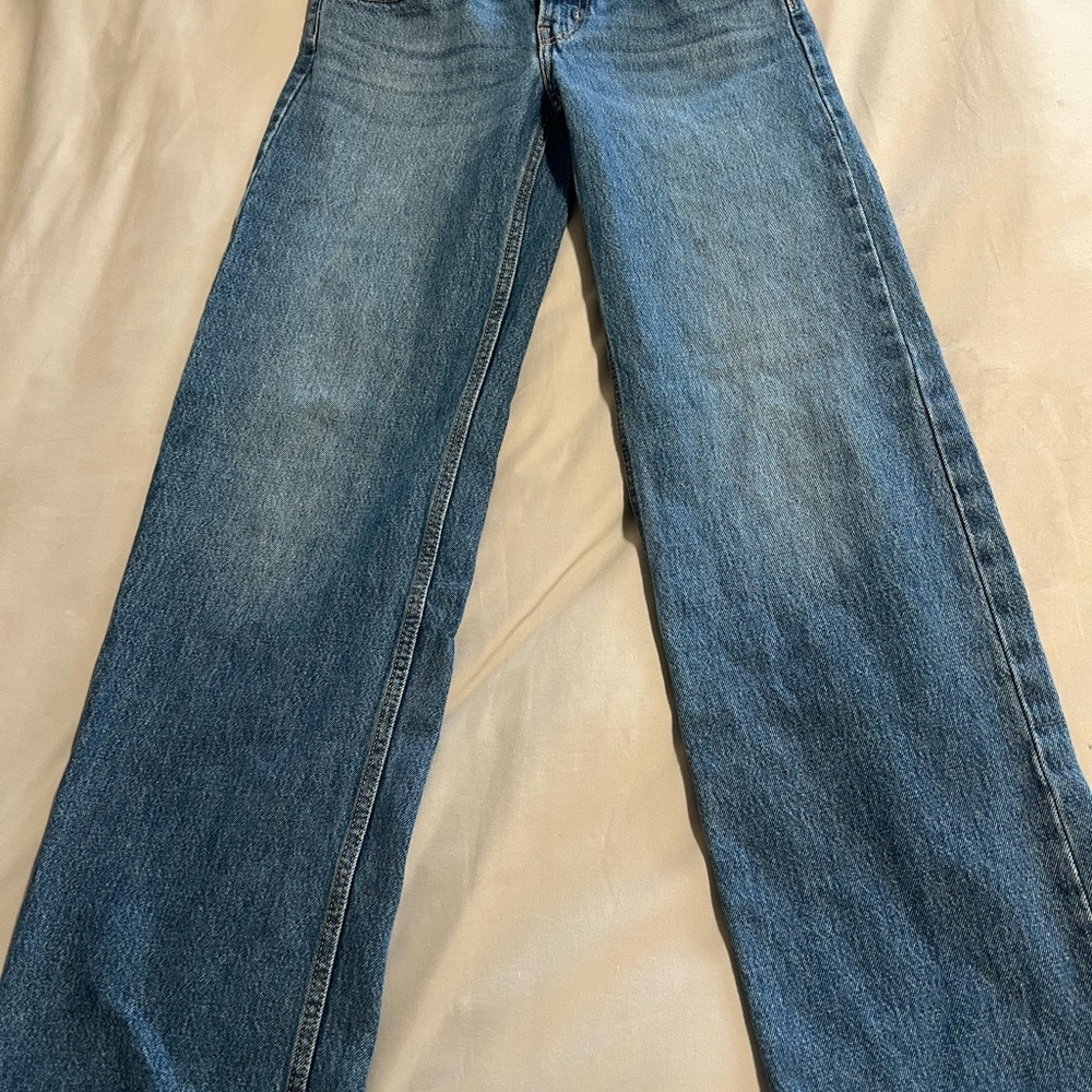 Like New Levi's Blue Jeans